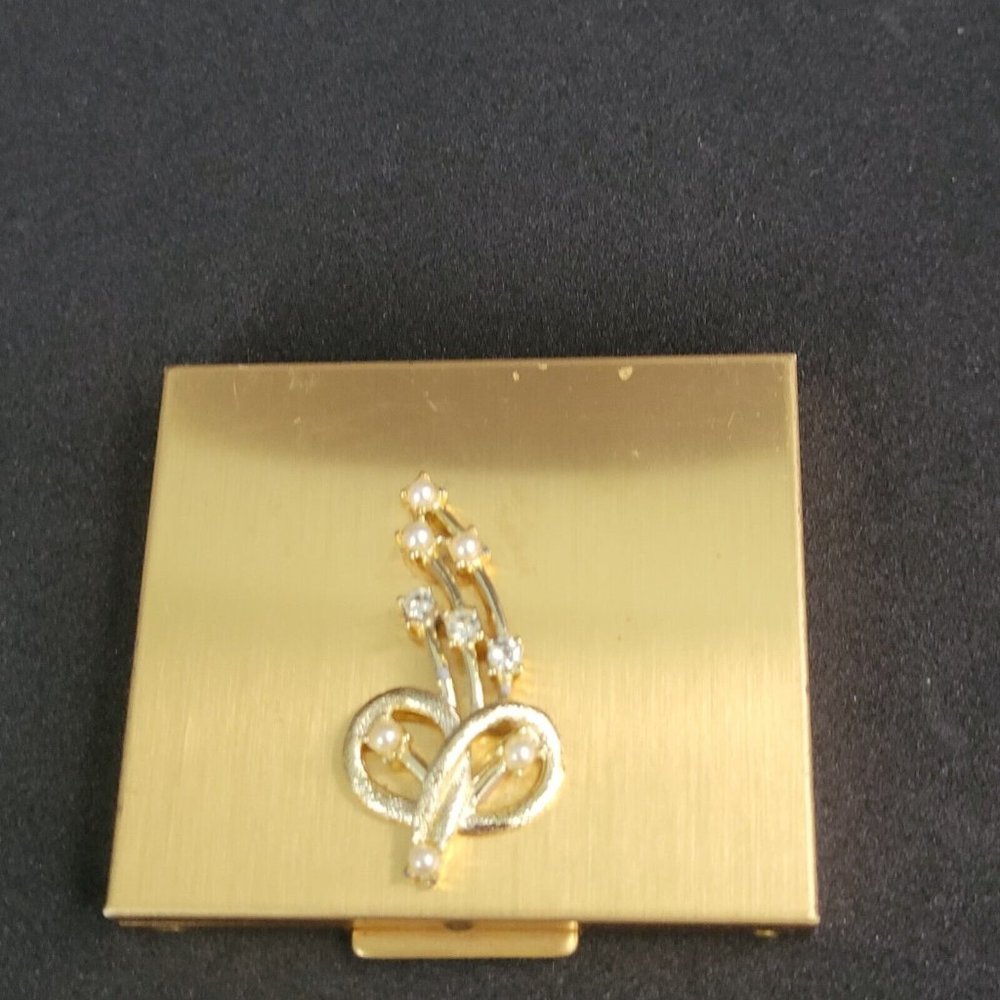 Women's Vintage Powder Compact Gold Tone Puff Screen Square Mirror 2 3/4"